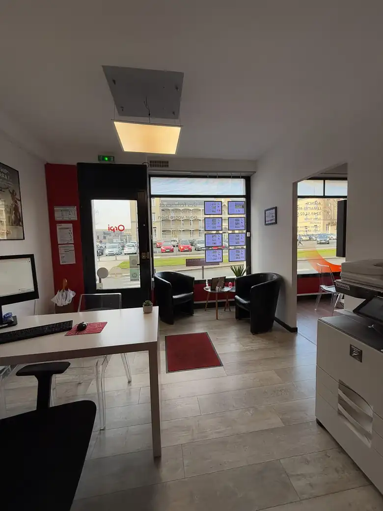 Intérieur d’un local étudié dans le rapport de due diligence au Mans