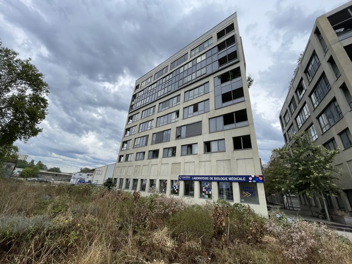 Laboratoire Eurofins quai de Brazza à Bordeaux, opération portée avec Homunity