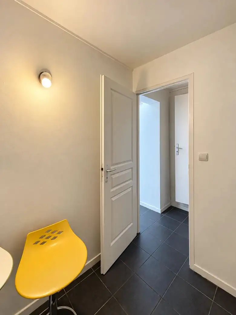 Dégagement vers les pièces — Immeuble de rapport de 115m² composé de 3 lots à Boulogne-sur-Mer