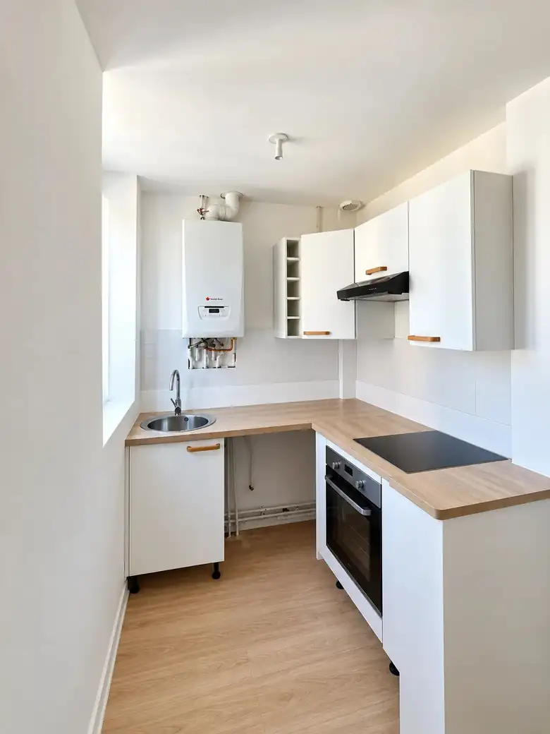 La cuisine équipée — Immeuble de rapport de 141m² composé de 4 lots à Dunkerque
