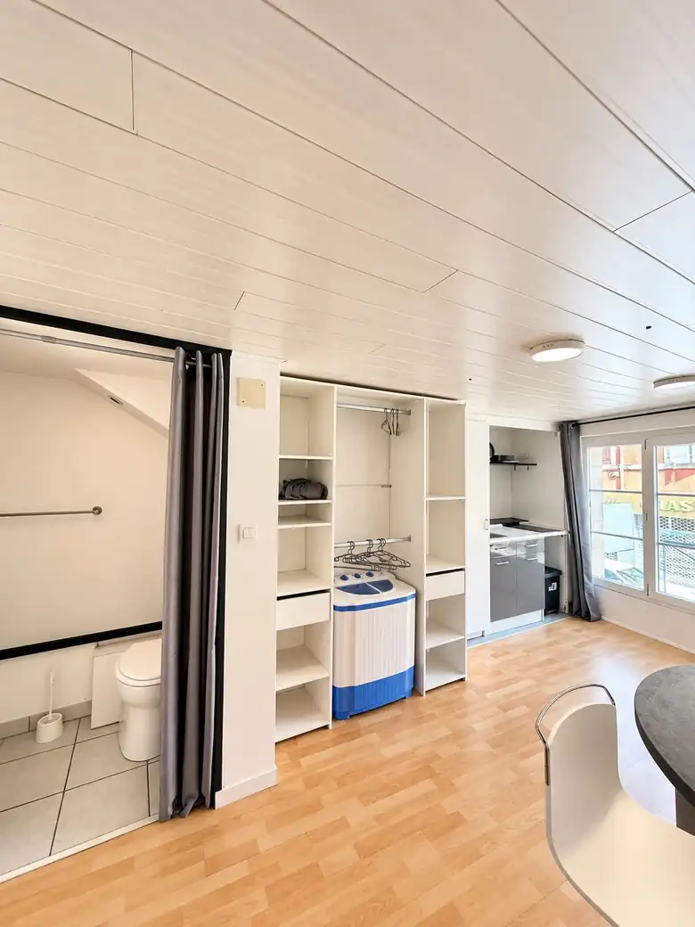 Rangements, coin cuisine et salle d’eau — Lot d’appartements de 52m² à Épinal