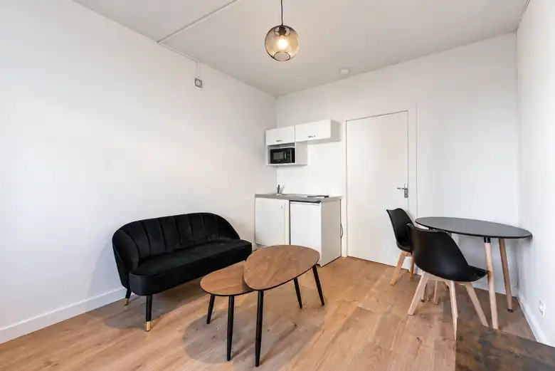 Le studio, vue d’ensemble — Immeuble de 192m² composé de 4 appartements à Le Petit-Quevilly