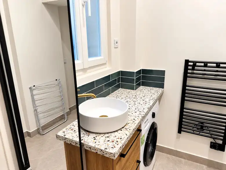 Le plan vasque en terrazzo — Projet accompagné par myVesta à Paris