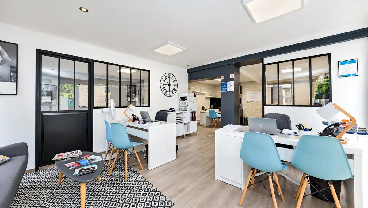 Bureaux et verrières d’une réalisation myVesta à Rouen